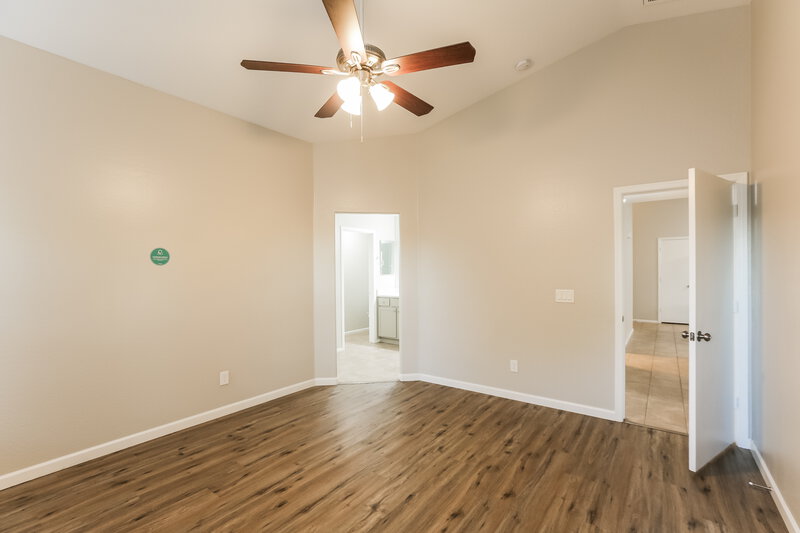 2,130/Mo, 8722 W Payson Rd Tolleson, AZ 85353 Main Bedroom View