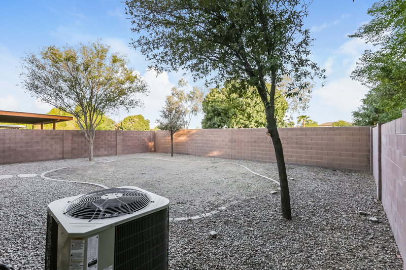 2,130/Mo, 8722 W Payson Rd Tolleson, AZ 85353 Exterior View