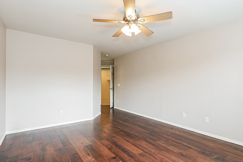 2,115/Mo, 4218 N 92nd Ln Phoenix, AZ 85037 Main Bedroom View 2