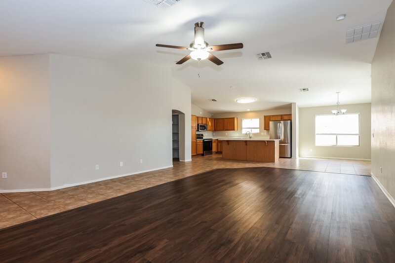 1,850/Mo, 11755 W Banff Ln El Mirage, AZ 85335 Living Room View
