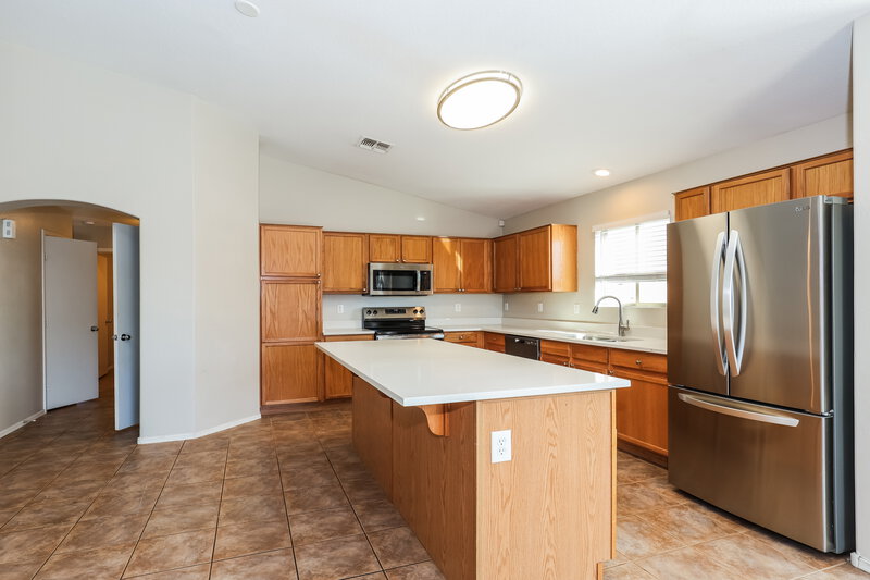 1,850/Mo, 11755 W Banff Ln El Mirage, AZ 85335 Kitchen View