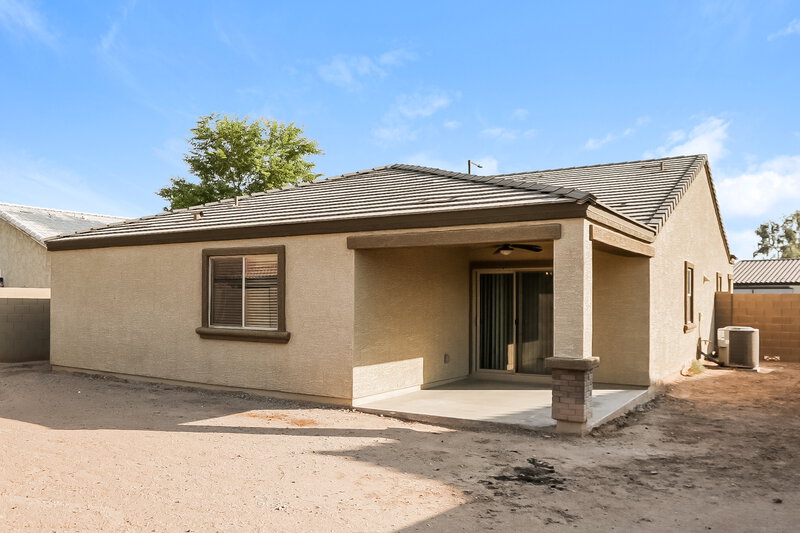 1,810/Mo, 25371 W Long Ave Buckeye, AZ 85326 Rear View
