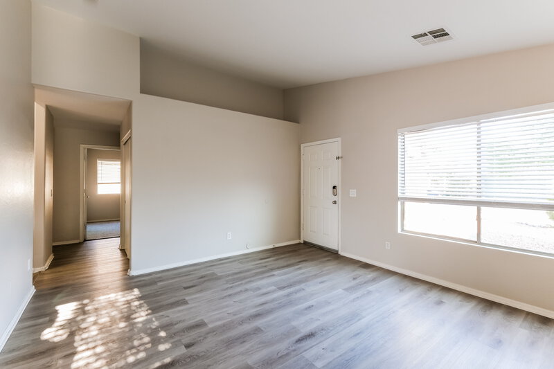 1,785/Mo, 14756 W Maui Ln Surprise, AZ 85379 Living Room View 2