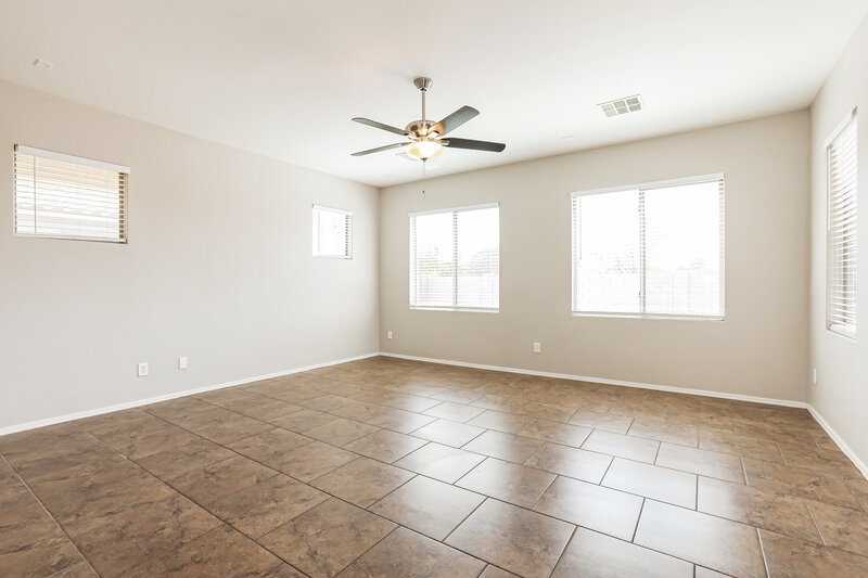 1,885/Mo, 38514 N Navarro Dr San Tan Valley, AZ 85140 Living Room View