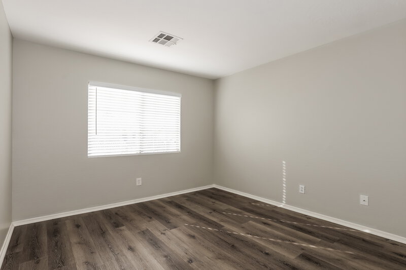 2,060/Mo, 7592 W Marlette Ave Glendale, AZ 85303 Bedroom View