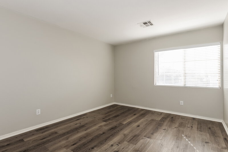 2,060/Mo, 7592 W Marlette Ave Glendale, AZ 85303 Bedroom View 2