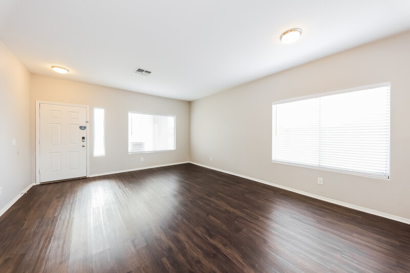 2,090/Mo, 11950 W Jackson St Avondale, AZ 85323 Living Room View 2