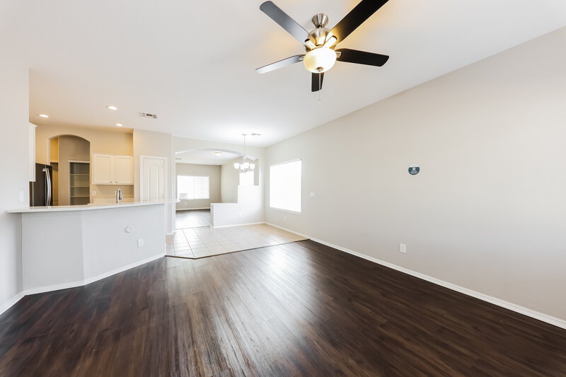 2,090/Mo, 11950 W Jackson St Avondale, AZ 85323 Family Room View