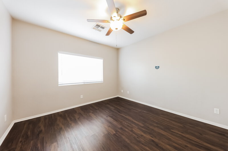 2,090/Mo, 11950 W Jackson St Avondale, AZ 85323 Main Bedroom View 2