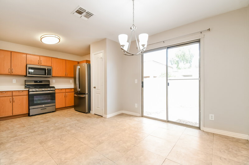 2,075/Mo, 8502 E Kiowa Ave Mesa, AZ 85209 Dining Room View