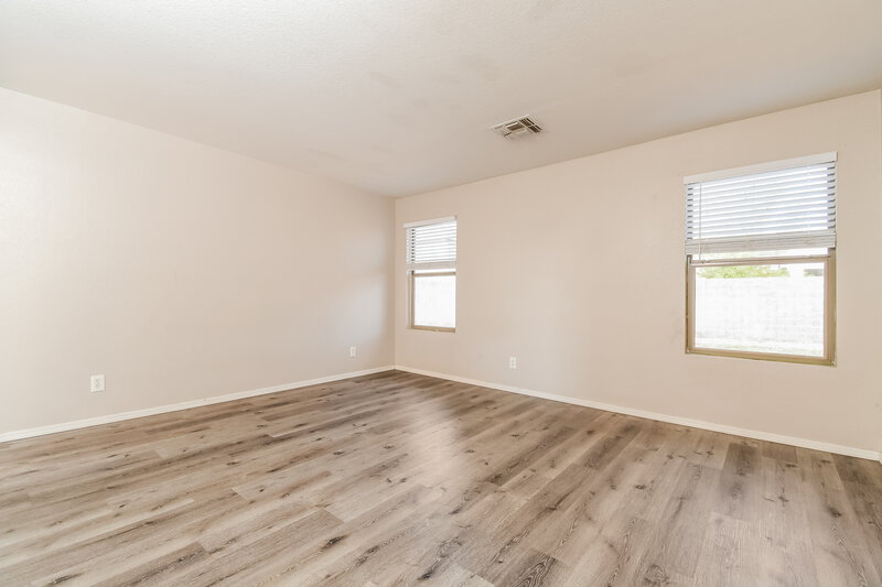 2,075/Mo, 8502 E Kiowa Ave Mesa, AZ 85209 Main Bedroom View