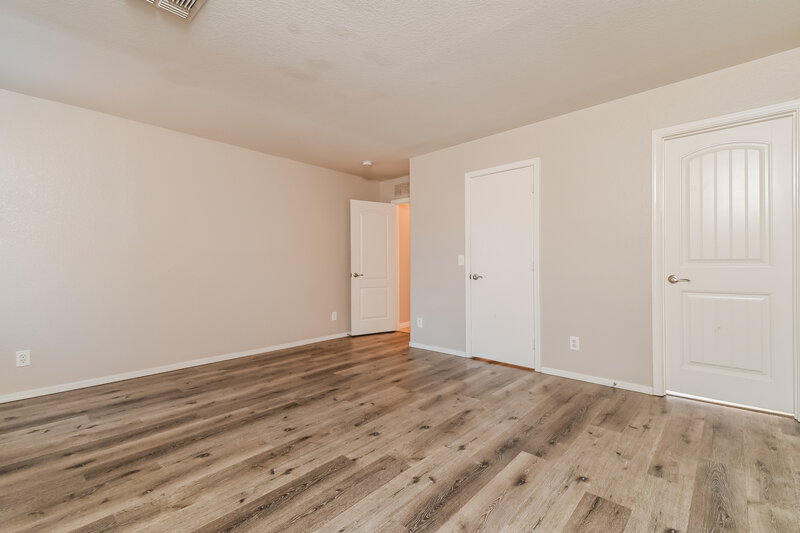 2,075/Mo, 8502 E Kiowa Ave Mesa, AZ 85209 Main Bedroom View 2