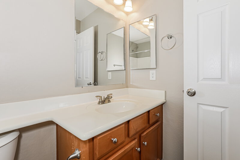 2,025/Mo, 2049 W Gold Mine Way San Tan Valley, AZ 85142 Main Bathroom View 2