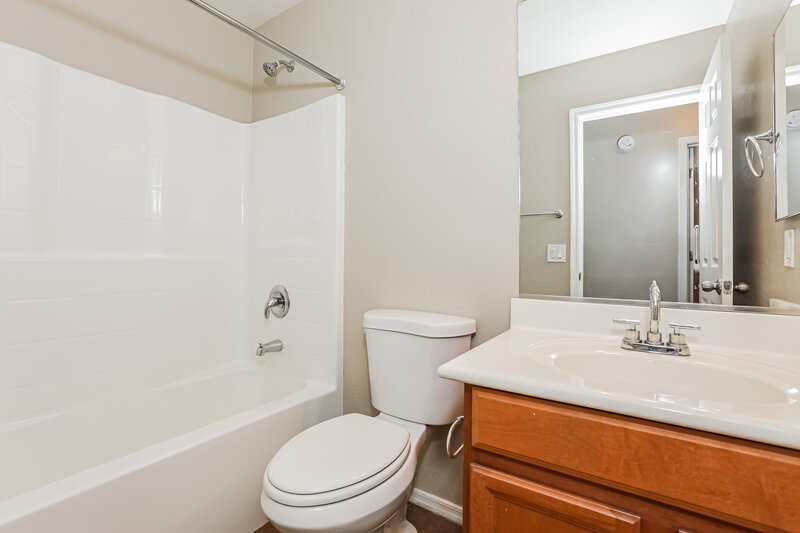 2,025/Mo, 2049 W Gold Mine Way San Tan Valley, AZ 85142 Bathroom View