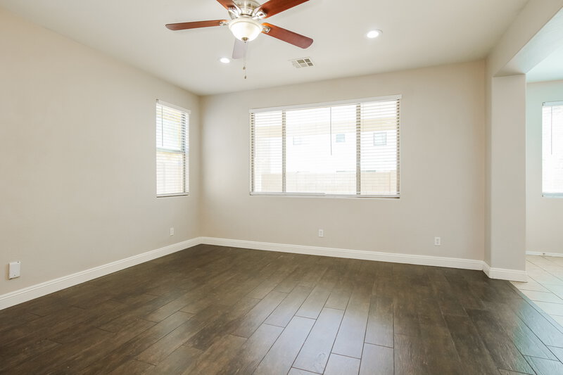 2,235/Mo, 17377 W Holland Ln Surprise, AZ 85388 Dining Room View