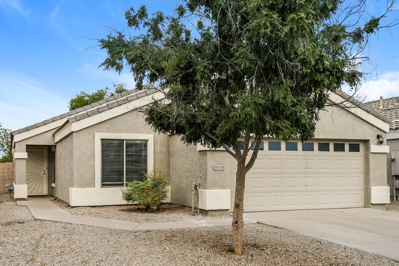 2,285/Mo, 39378 N Parisi Cir San Tan Valley, AZ 85140 Front View
