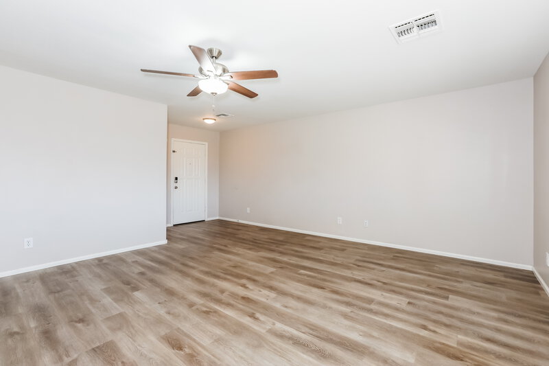 1,910/Mo, 1361 E Ryan Rd San Tan Valley, AZ 85140 Living Room View 2