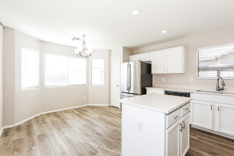 1,910/Mo, 1361 E Ryan Rd San Tan Valley, AZ 85140 Kitchen View