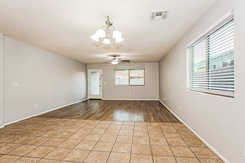 1,915/Mo, 8822 W Pioneer St Tolleson, AZ 85353 Dining Room View