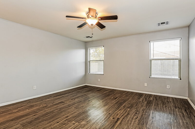 1,915/Mo, 8822 W Pioneer St Tolleson, AZ 85353 Main Bedroom View