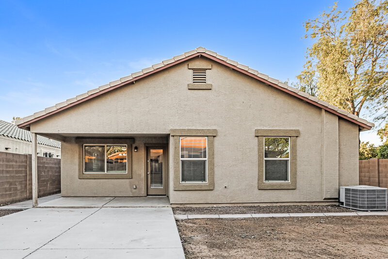 1,915/Mo, 8822 W Pioneer St Tolleson, AZ 85353 Rear View