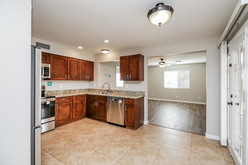 2,645/Mo, 3421 E Dragoon Ave Mesa, AZ 85204 Kitchen View