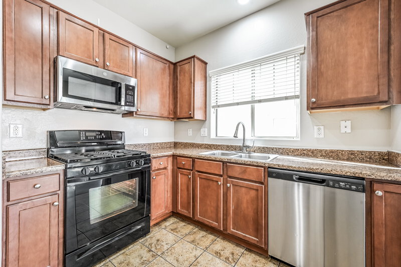 1,930/Mo, 10324 W Sands Dr 475 Peoria, AZ 85383 Kitchen View 2