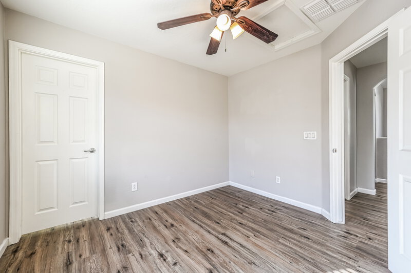 1,930/Mo, 10324 W Sands Dr 475 Peoria, AZ 85383 Bedroom View 3