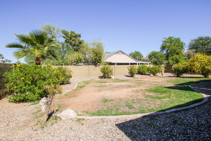 1,950/Mo, 6320 W Port Royale Ln Glendale, AZ 85306 Exterior View