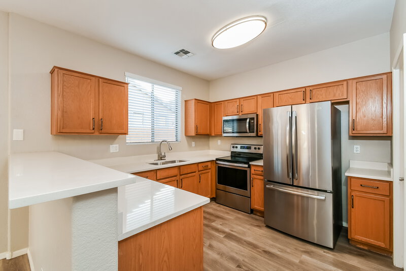 2,090/Mo, 1303 S Mansard Mesa, AZ 85209 Kitchen View