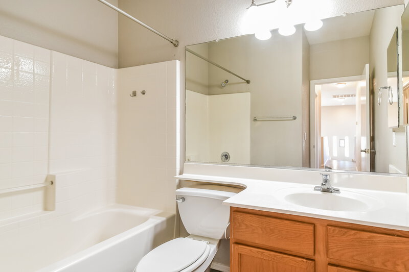 2,090/Mo, 1303 S Mansard Mesa, AZ 85209 Bathroom View