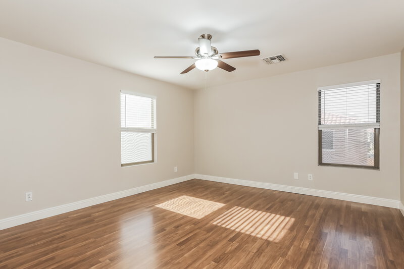 1,870/Mo, 9582 N 81st Dr Peoria, AZ 85345 Main Bedroom View