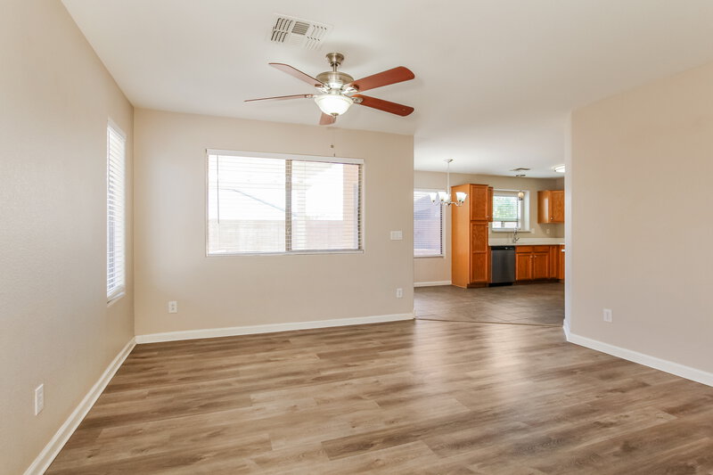 2,000/Mo, 15999 W Moreland St Goodyear, AZ 85338 Living Room View