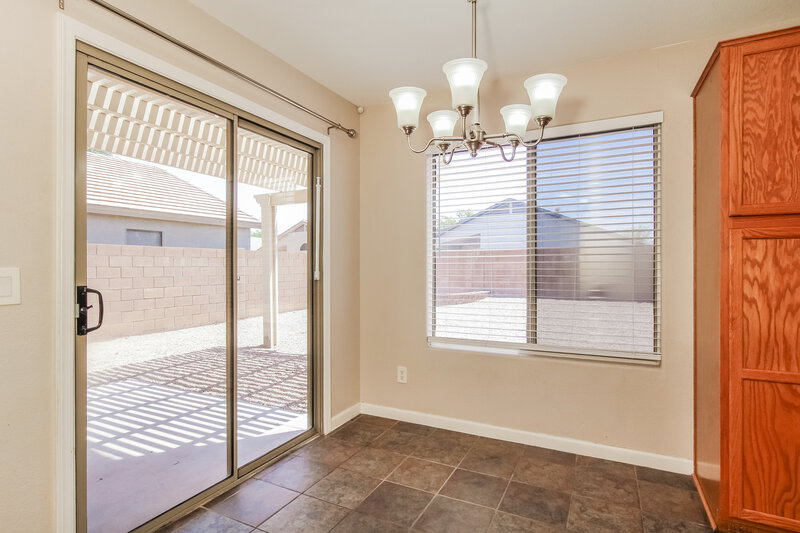 2,000/Mo, 15999 W Moreland St Goodyear, AZ 85338 Dining Room View
