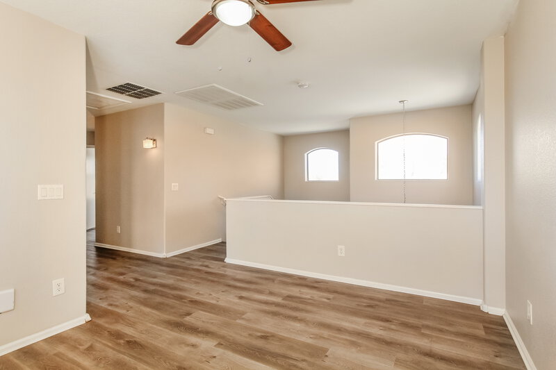2,000/Mo, 15999 W Moreland St Goodyear, AZ 85338 Loft View