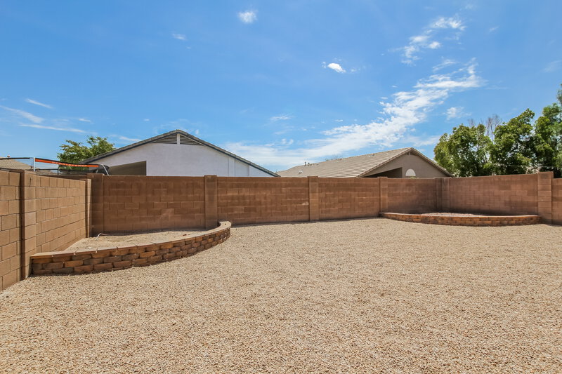 2,000/Mo, 15999 W Moreland St Goodyear, AZ 85338 Backyard View