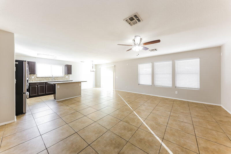 2,520/Mo, 8027 W Mission Lane Peoria, AZ 85345 Living Room View