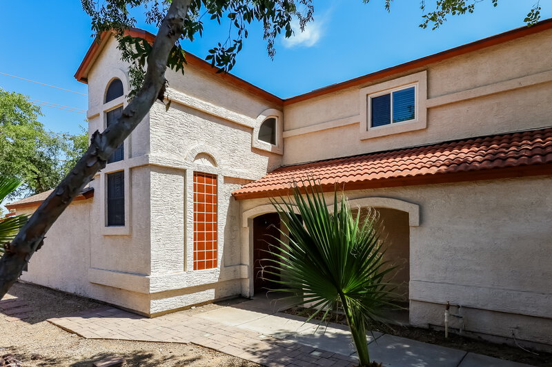 2,285/Mo, 19017 N 6th St Phoenix, AZ 85024 Front View