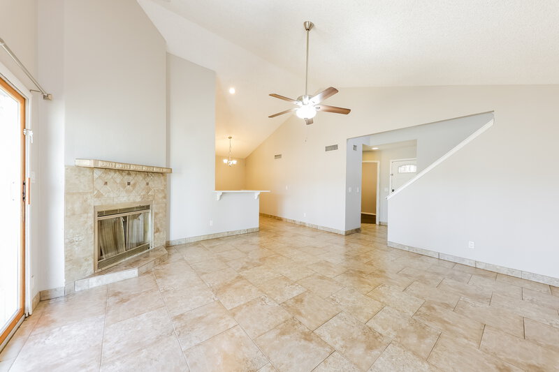 2,285/Mo, 19017 N 6th St Phoenix, AZ 85024 Living Room View 3