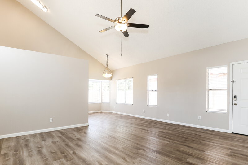 2,120/Mo, 190 S Los Feliz Dr Chandler, AZ 85226 Living Room View 2