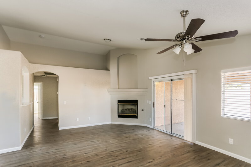 2,185/Mo, 16104 W Jefferson St Goodyear, AZ 85338 Living Room View