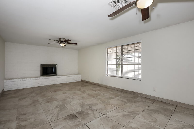 2,210/Mo, 2123 N Longmore Street Chandler, AZ 85224 Living Room View 3