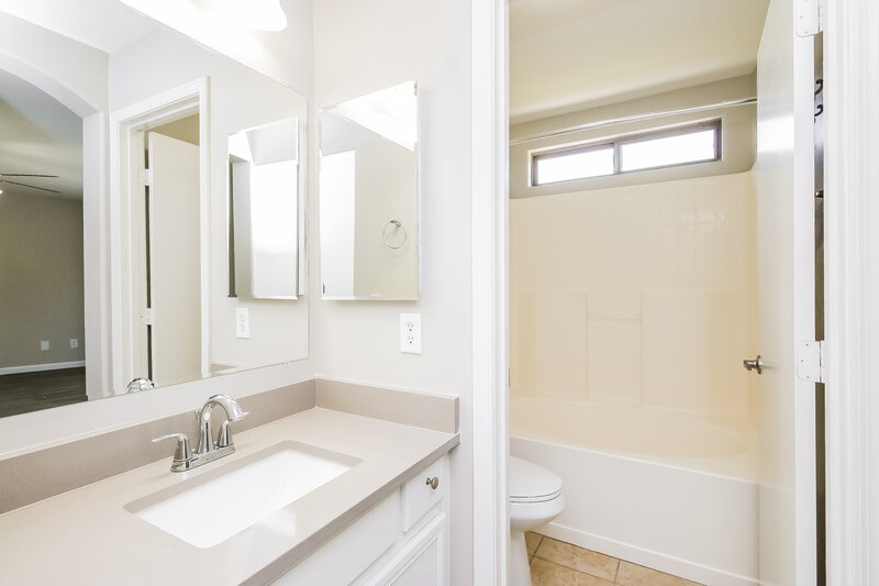 3,130/Mo, 21063 E Sonoqui Queen Creek, AZ 85142 Main Bathroom View