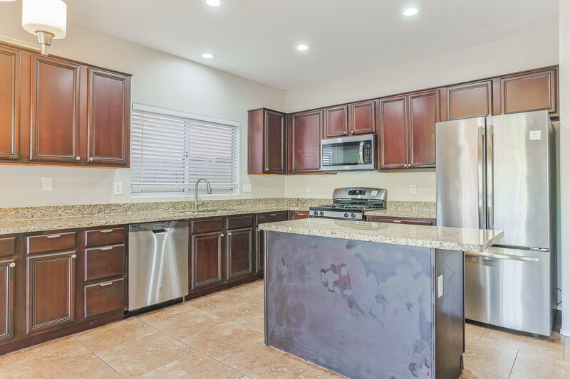 3,830/Mo, 14314 W Clarendon Avenue Goodyear, AZ 85395 Kitchen View