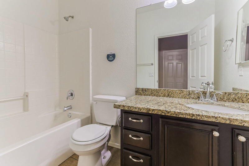 3,830/Mo, 14314 W Clarendon Avenue Goodyear, AZ 85395 Bathroom View