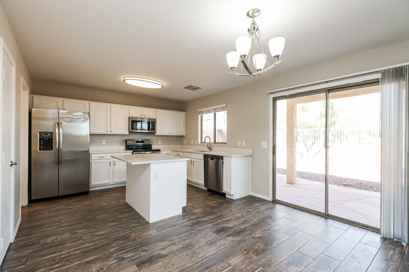 2,270/Mo, 1456 S Boulder St Unit C Gilbert, AZ 85296 Dining Room View