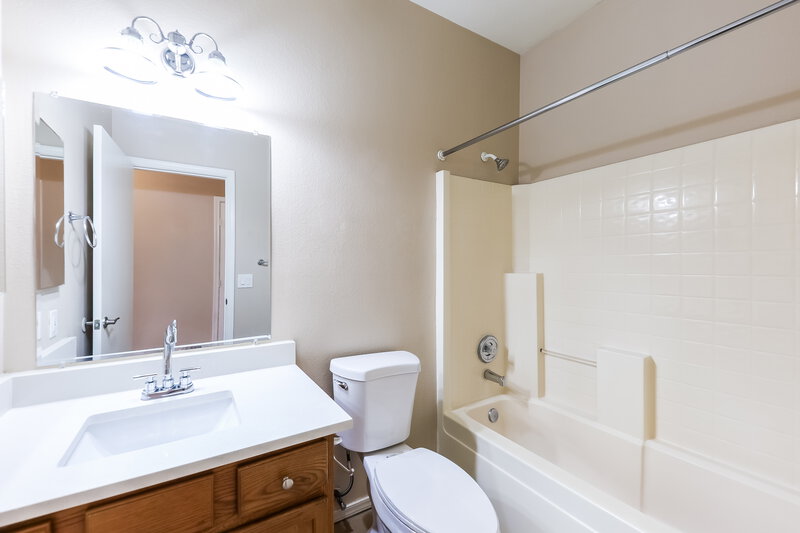 1,900/Mo, 14815 W Dovestar Dr Surprise, AZ 85374 Bathroom View