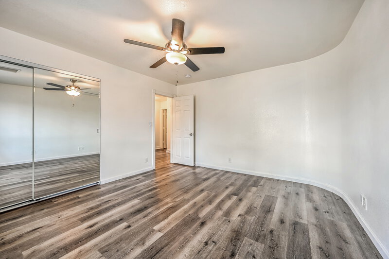 2,160/Mo, 11812 N 43rd Dr Glendale, AZ 85304 Bedroom View 2