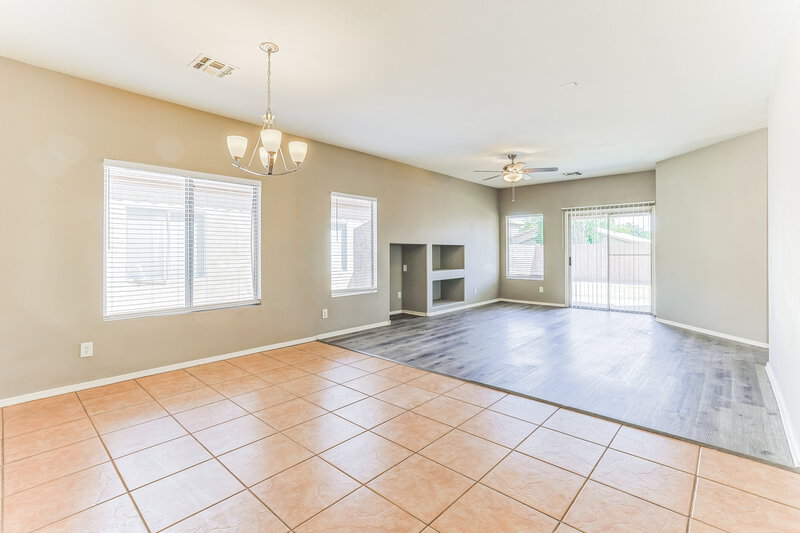 1,870/Mo, 30225 N Royal Oak Way San Tan Valley, AZ 85143 Dining Room View