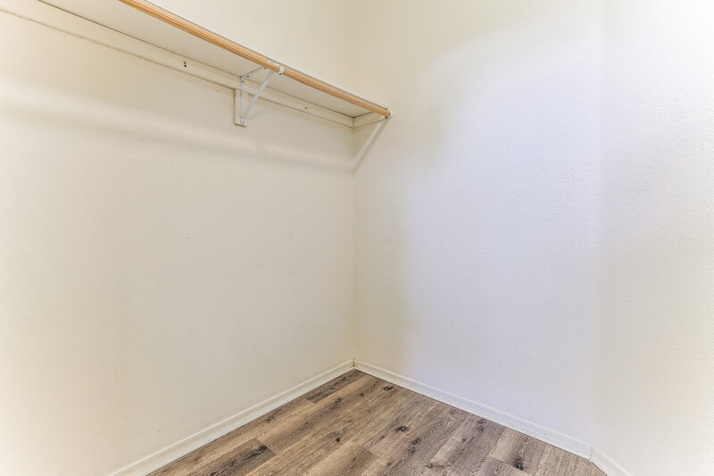 1,870/Mo, 30225 N Royal Oak Way San Tan Valley, AZ 85143 Walk In Closet View